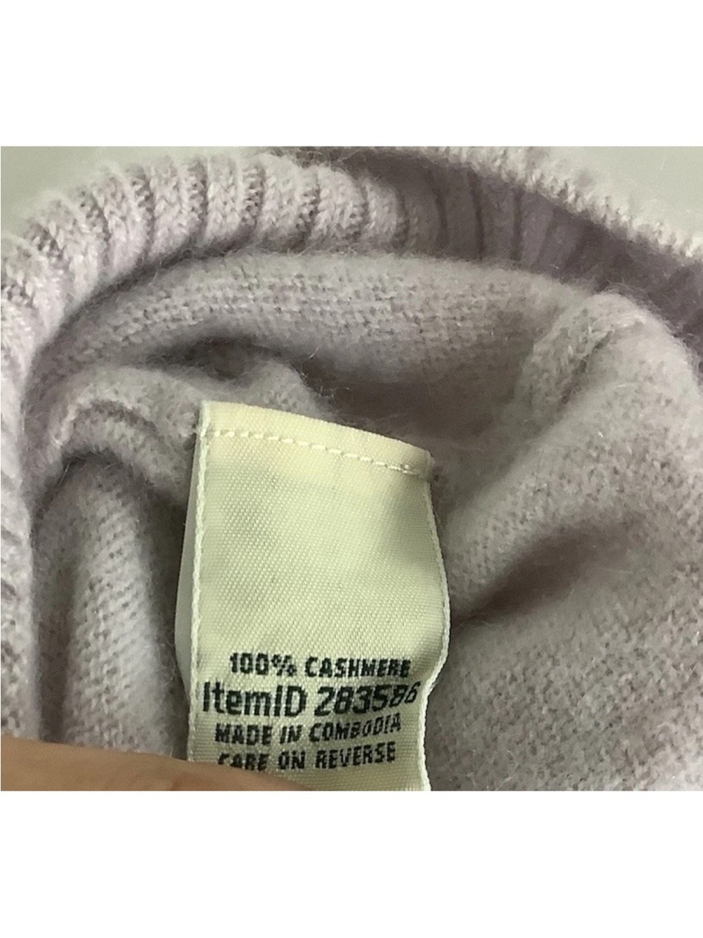 LL Bean Womens Sz M 100% Cashmere Lightweight Pullover Basic Lavender Sweater - Picture 5 of 6
